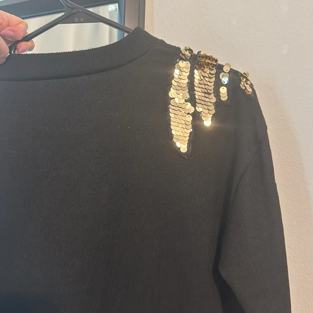 Gold Wing Shape Sequin Black Sweatshirt - Picture 3 of 4